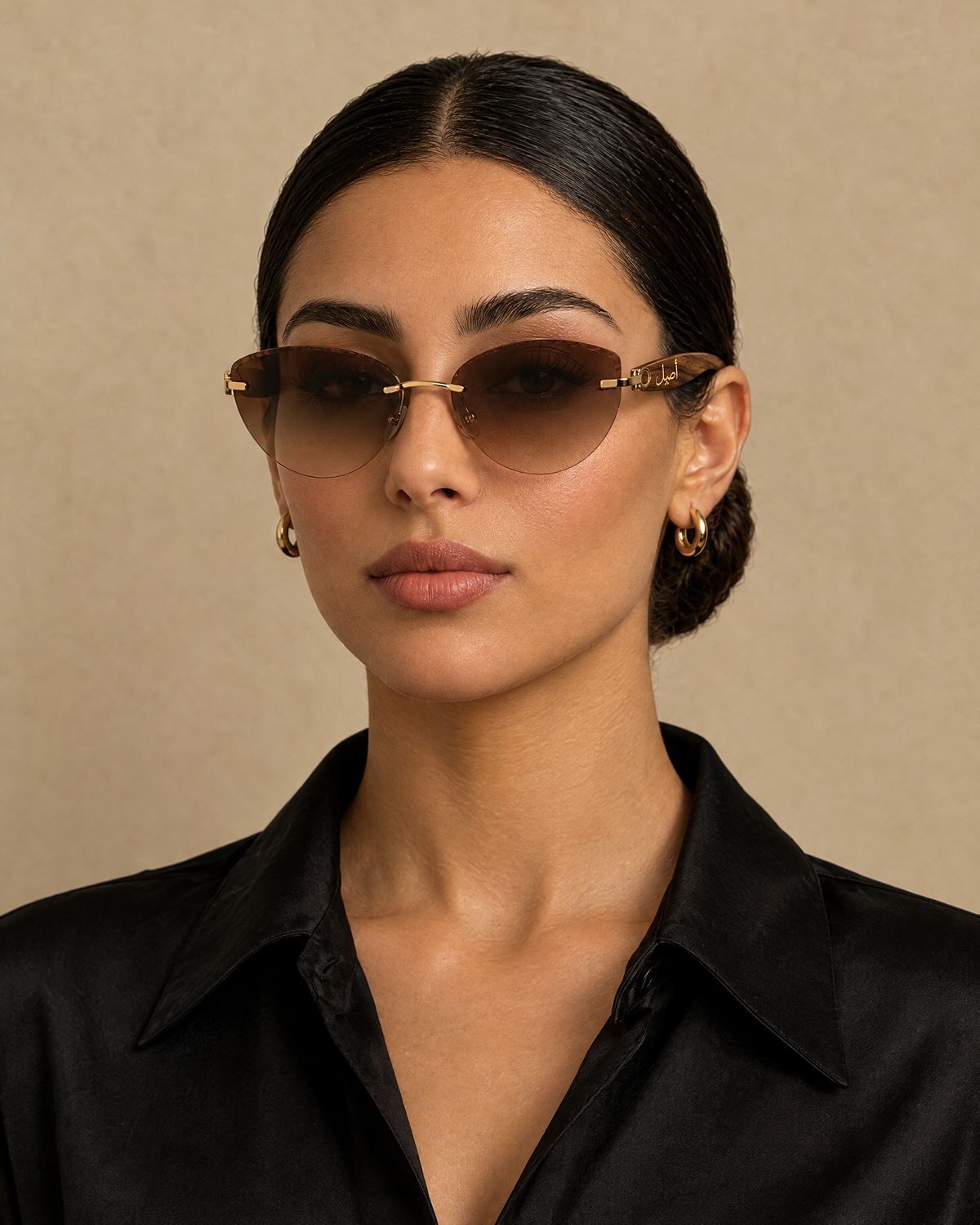 Woman wearing Rawan rimless wood sunglasses